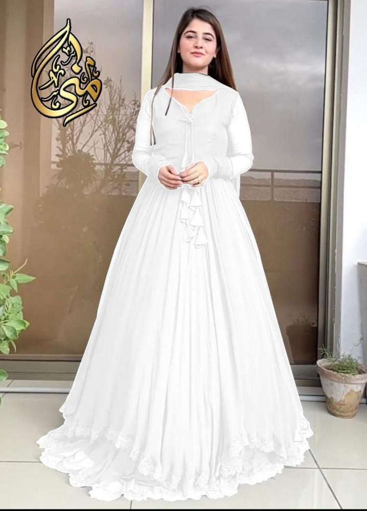 3 Pcs Woman Stitched Chiffon Plain Suits
