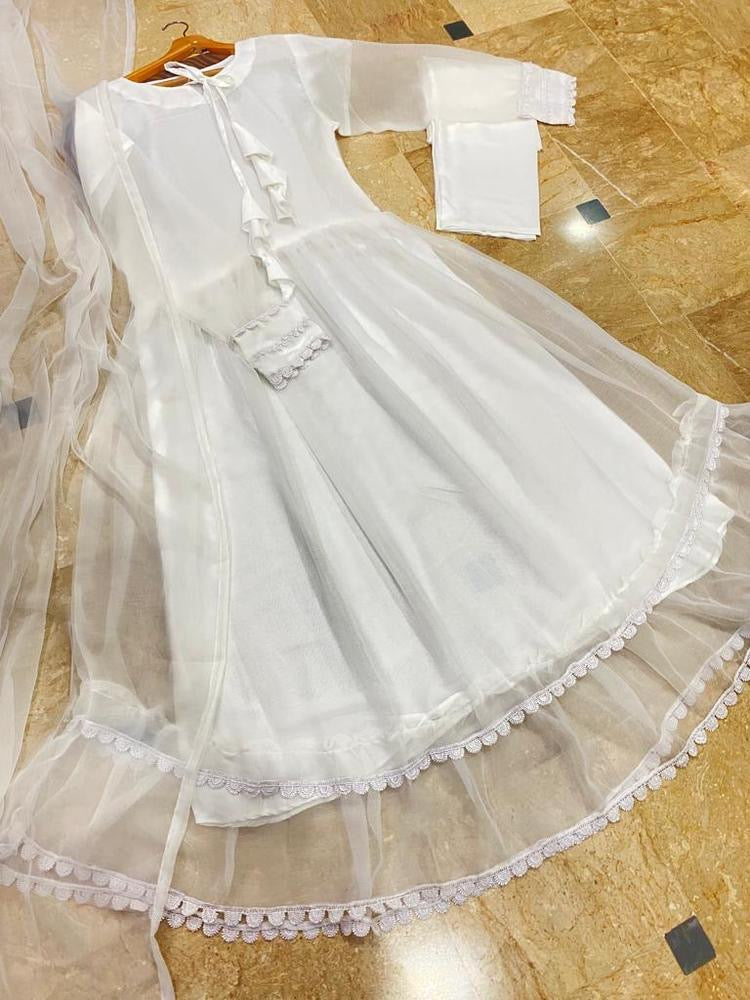 3 Pcs Woman Stitched Chiffon Plain Suits